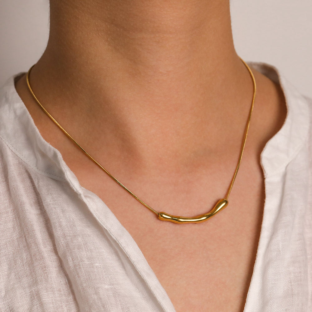 Bamboo Arc Necklace