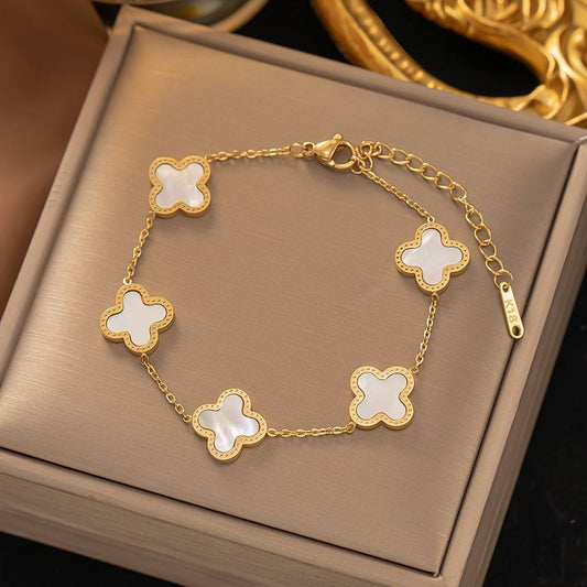 White Clover Chain Bracelet