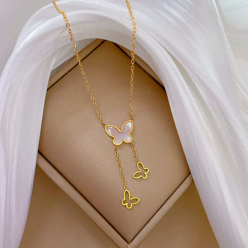 Butterflies Chain