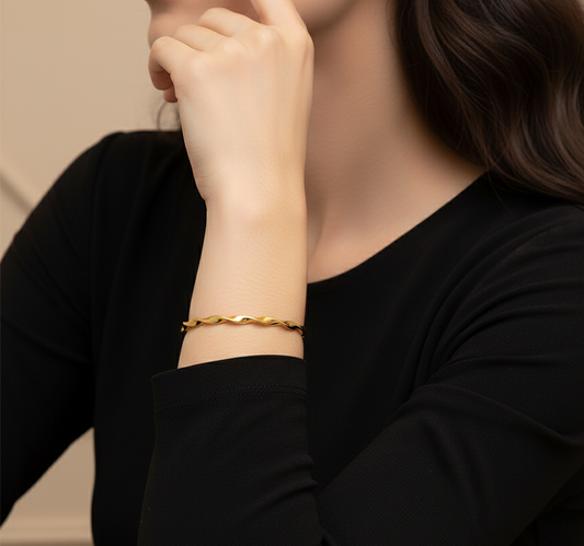 Minimalist Twisted Bangle
