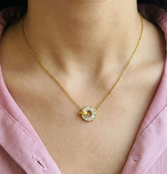 Elegant Diamond Studded Round Necklace